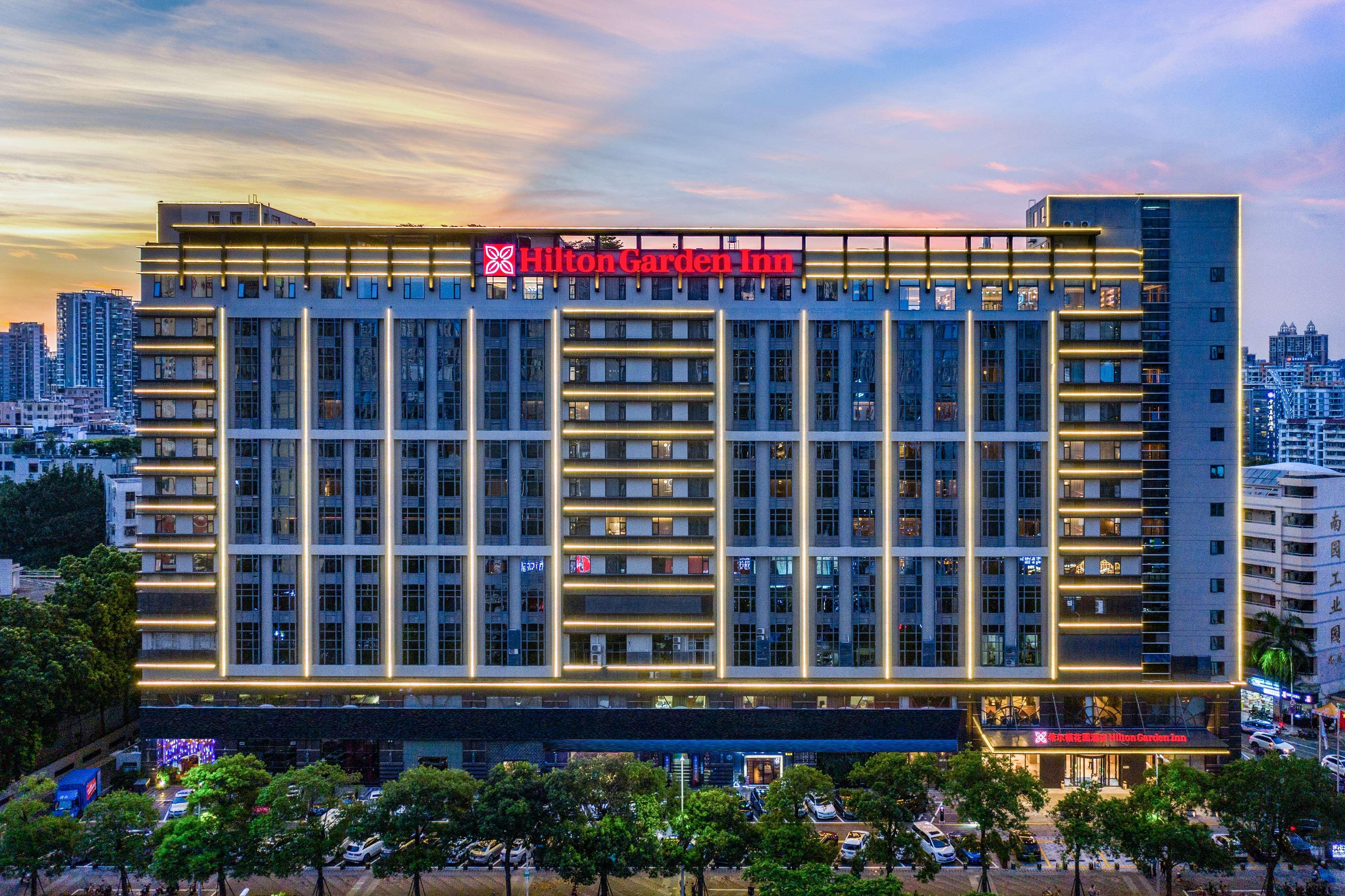 Hilton Garden Inn Shenzhen Nanshan Avenue Екстер'єр фото