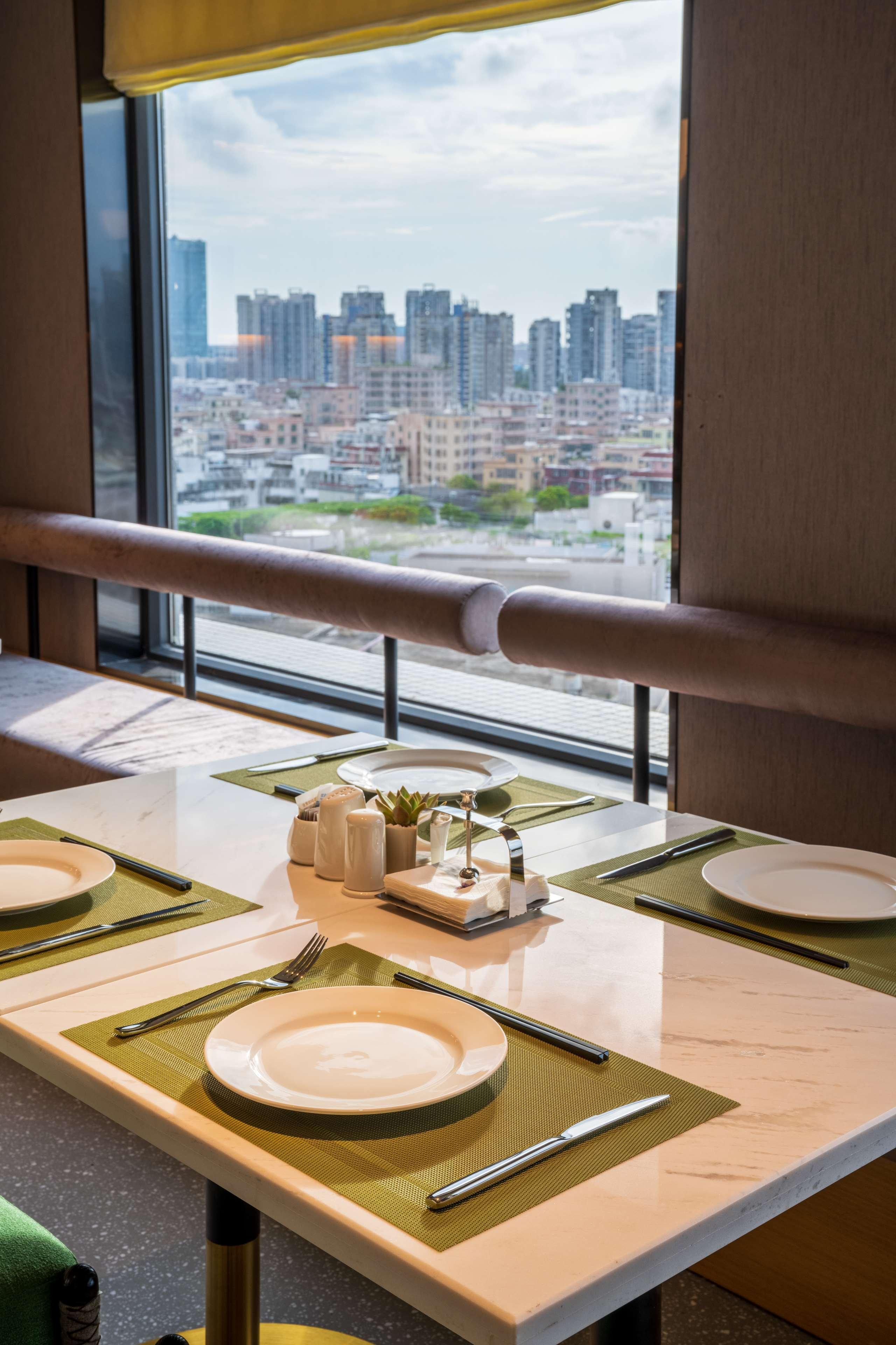 Hilton Garden Inn Shenzhen Nanshan Avenue Екстер'єр фото