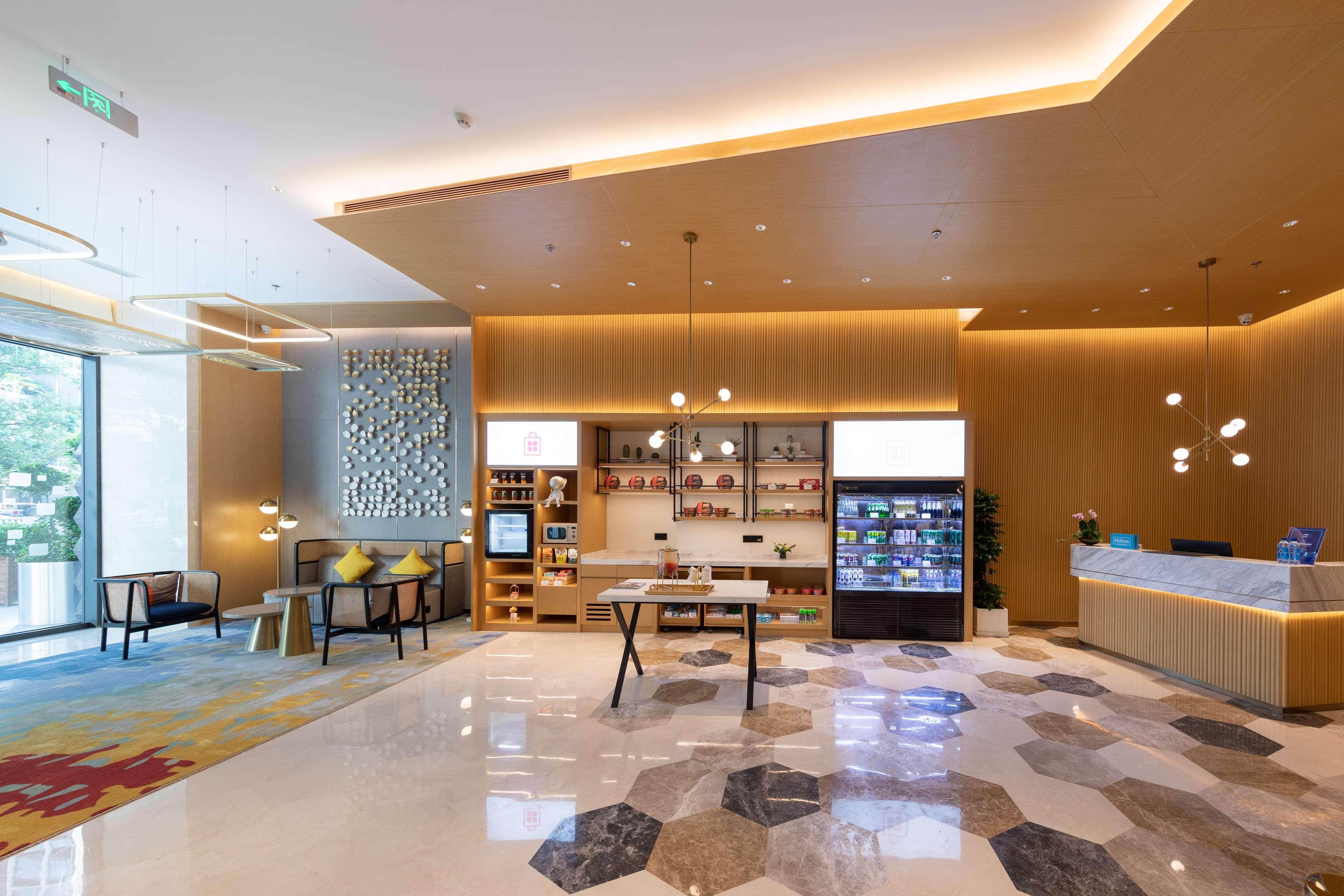 Hilton Garden Inn Shenzhen Nanshan Avenue Екстер'єр фото