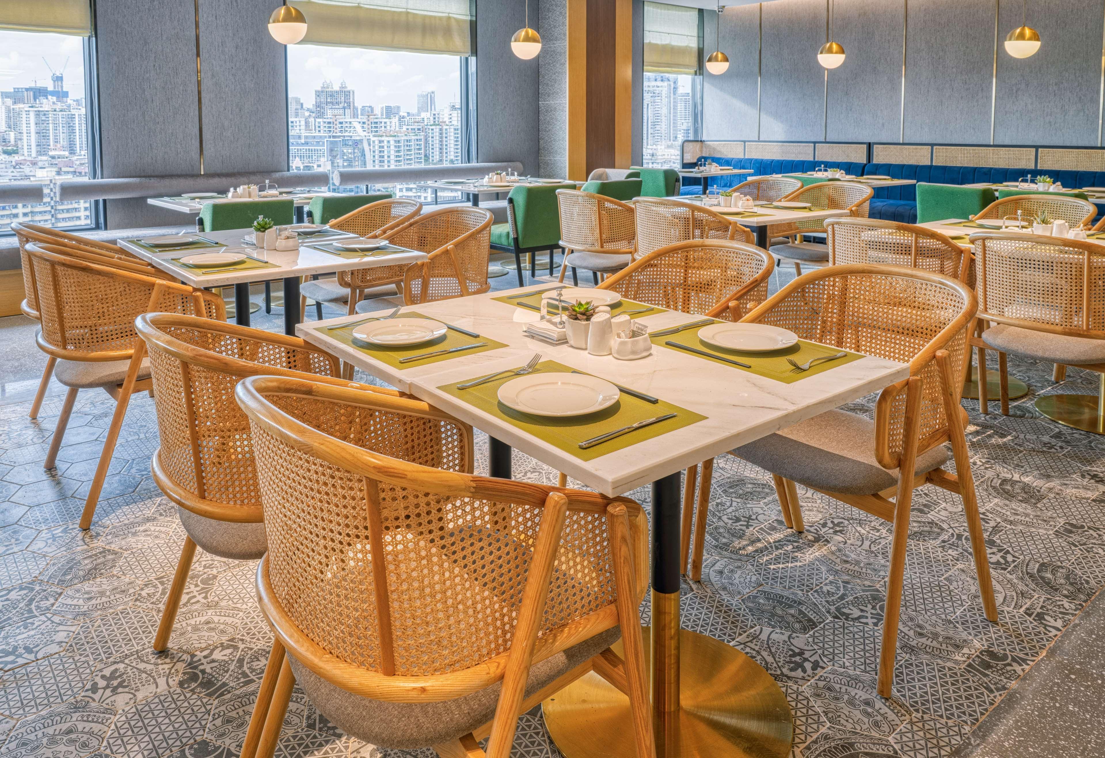 Hilton Garden Inn Shenzhen Nanshan Avenue Екстер'єр фото