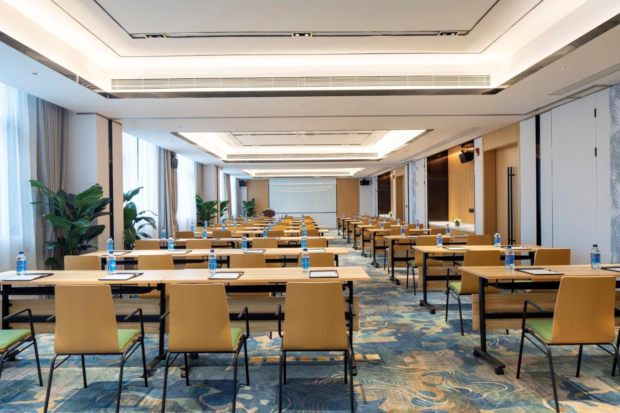 Hilton Garden Inn Shenzhen Nanshan Avenue Екстер'єр фото